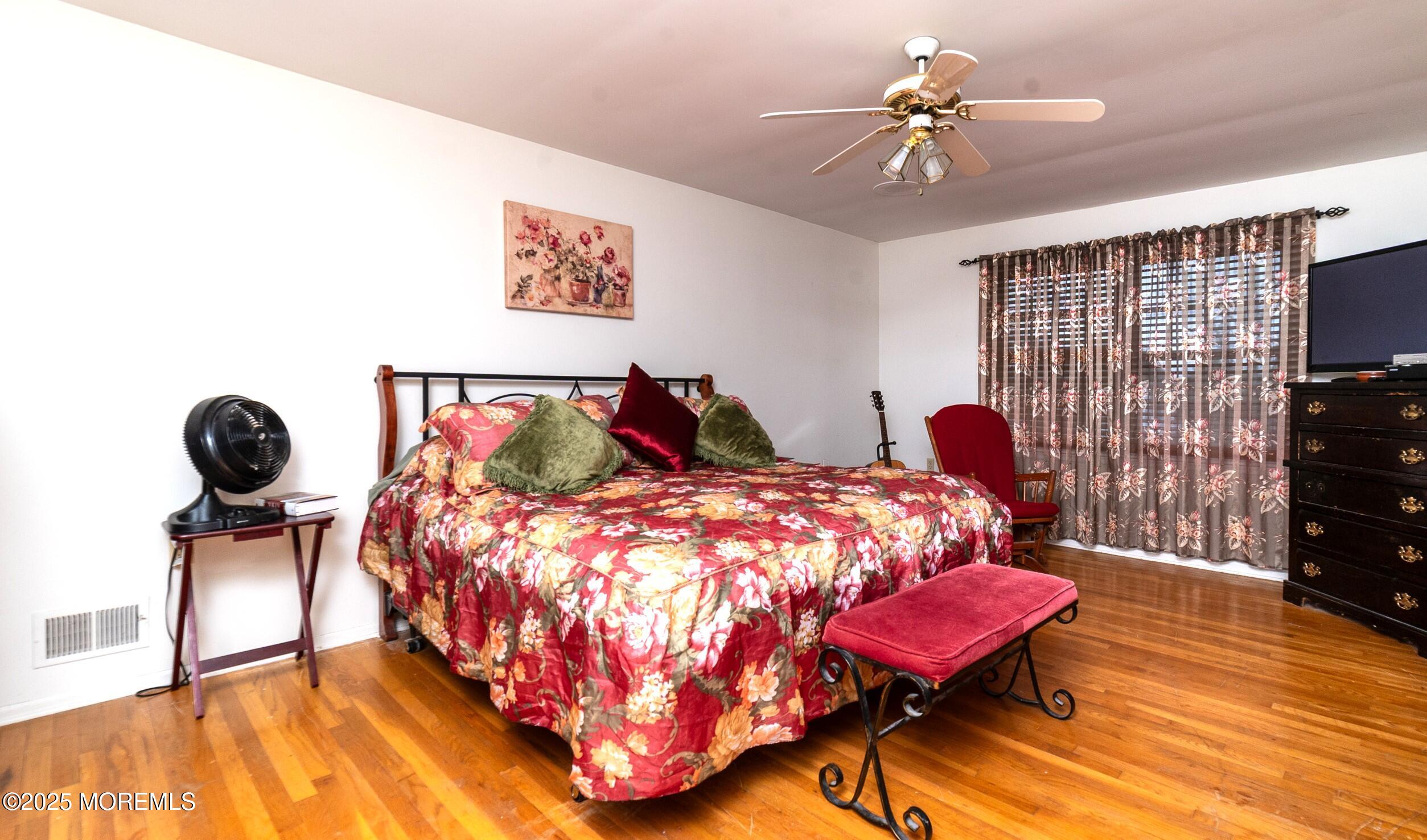 11 Walnut Lane, Manalapan, New Jersey image 19