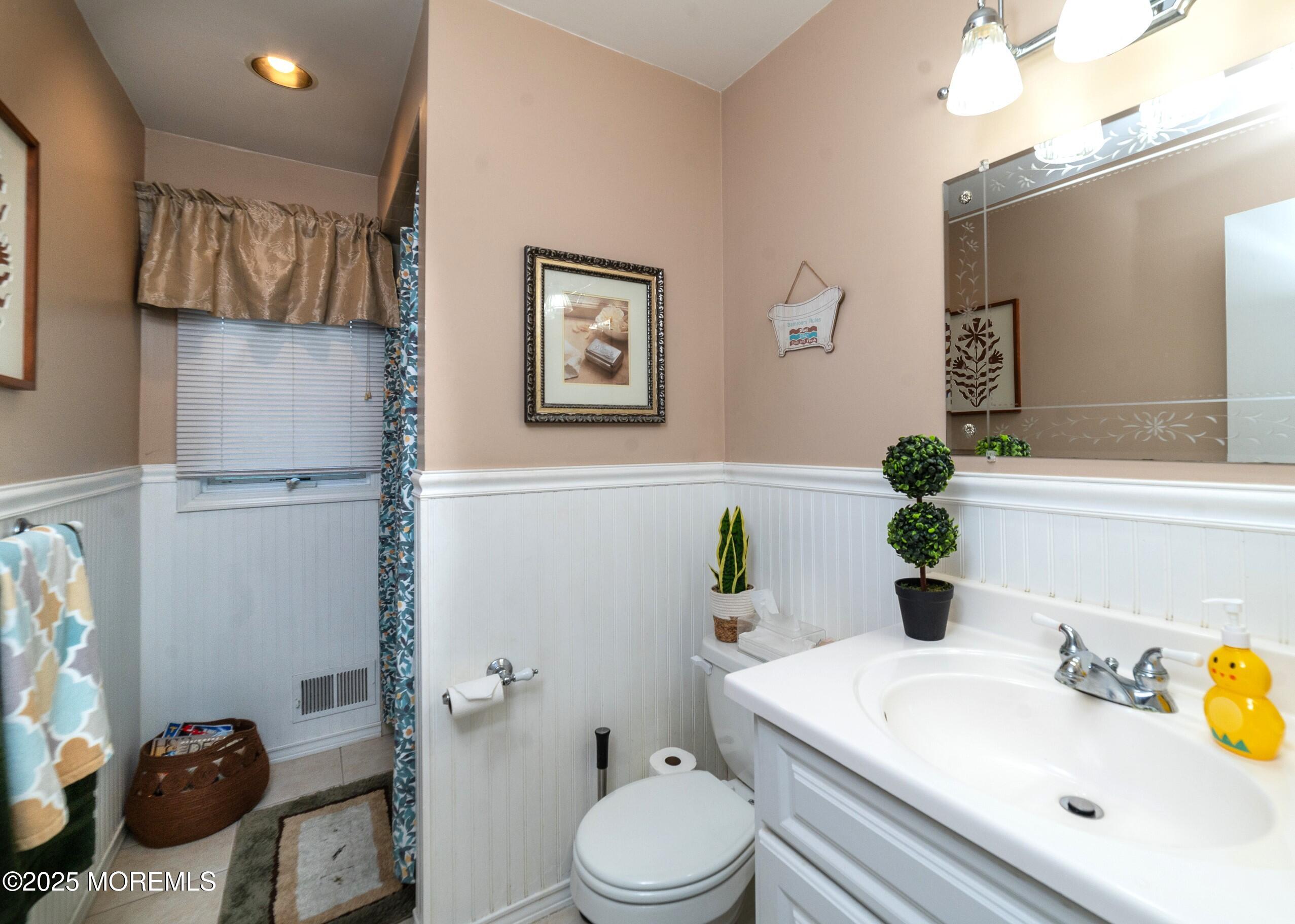 11 Walnut Lane, Manalapan, New Jersey image 15