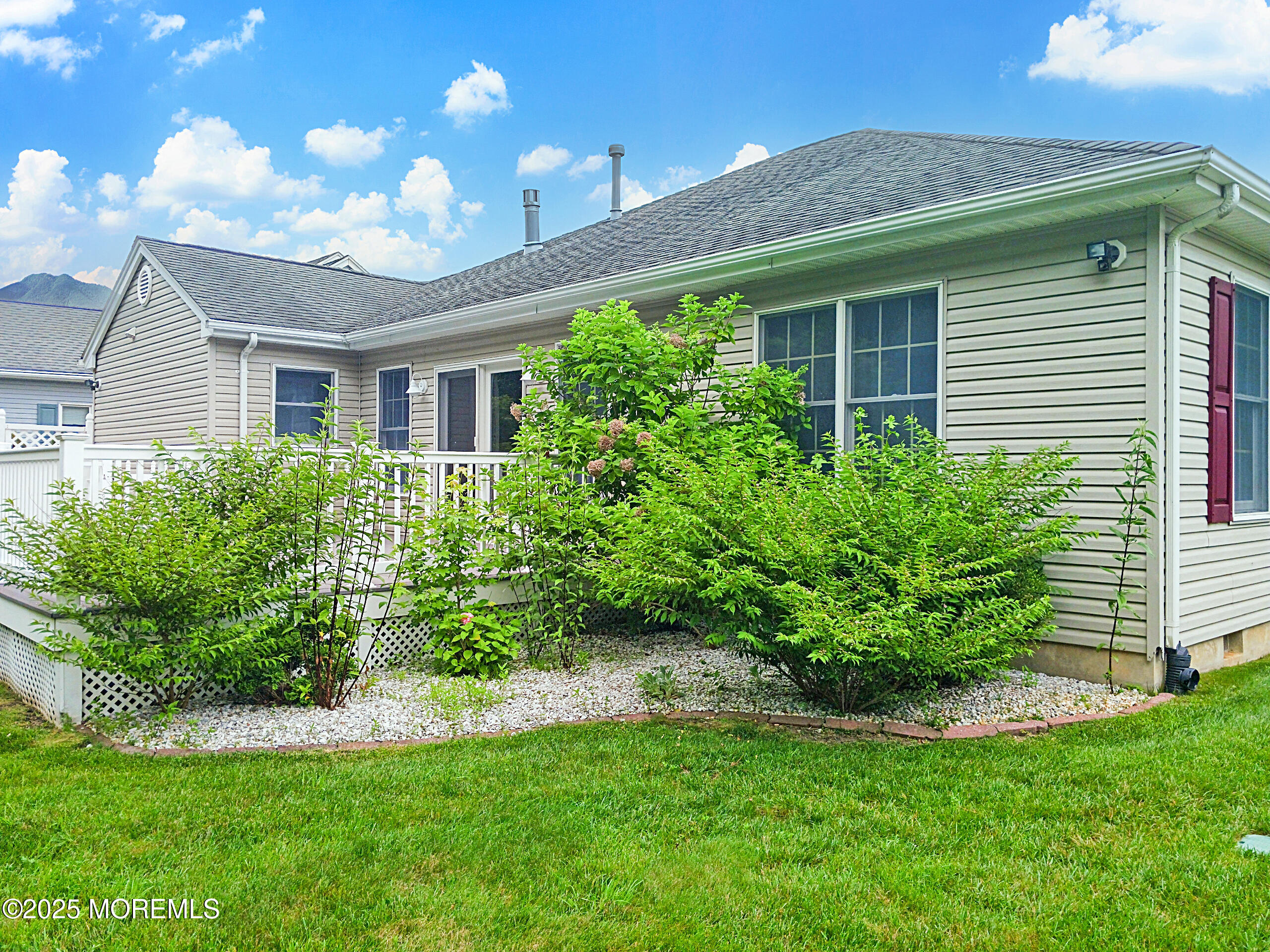 247 Hilliard Boulevard