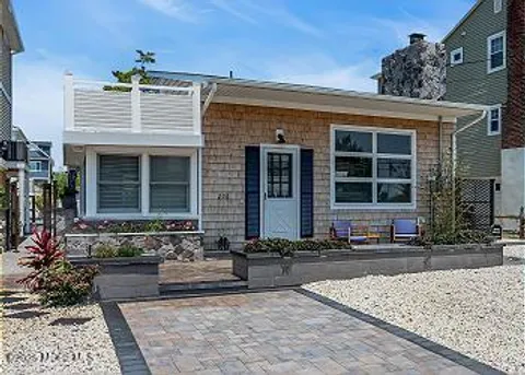 MLS: 22532482