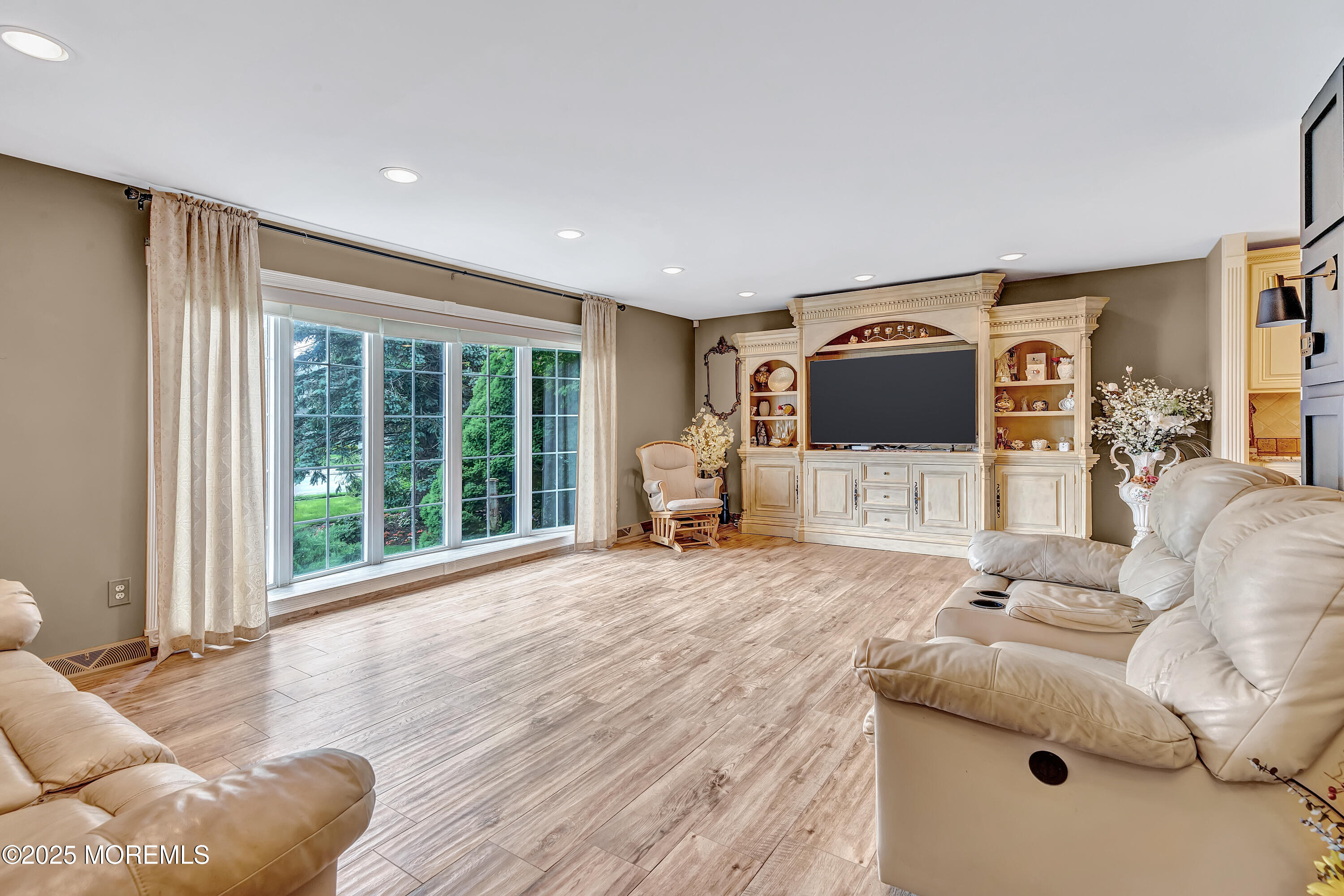 871 W Briar Avenue, Toms River, New Jersey image 21