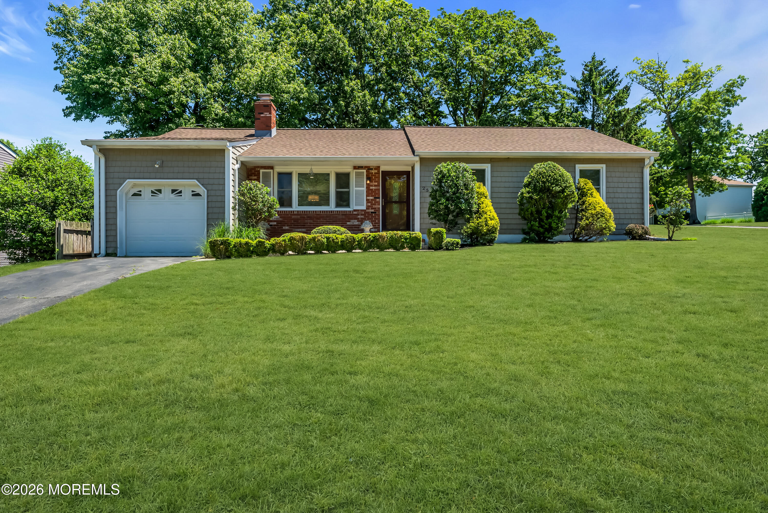 2558 Stearns Drive