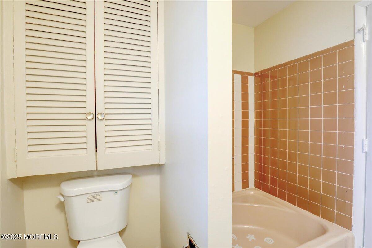 86E Dorchester Drive, Lakewood, New Jersey image 24