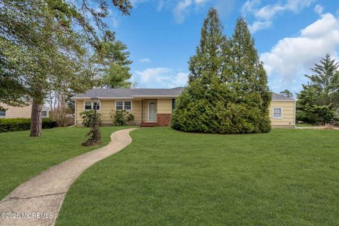 Homes For Sale - 35 Williamsburg Drive<br/> Toms River, NJ 08755