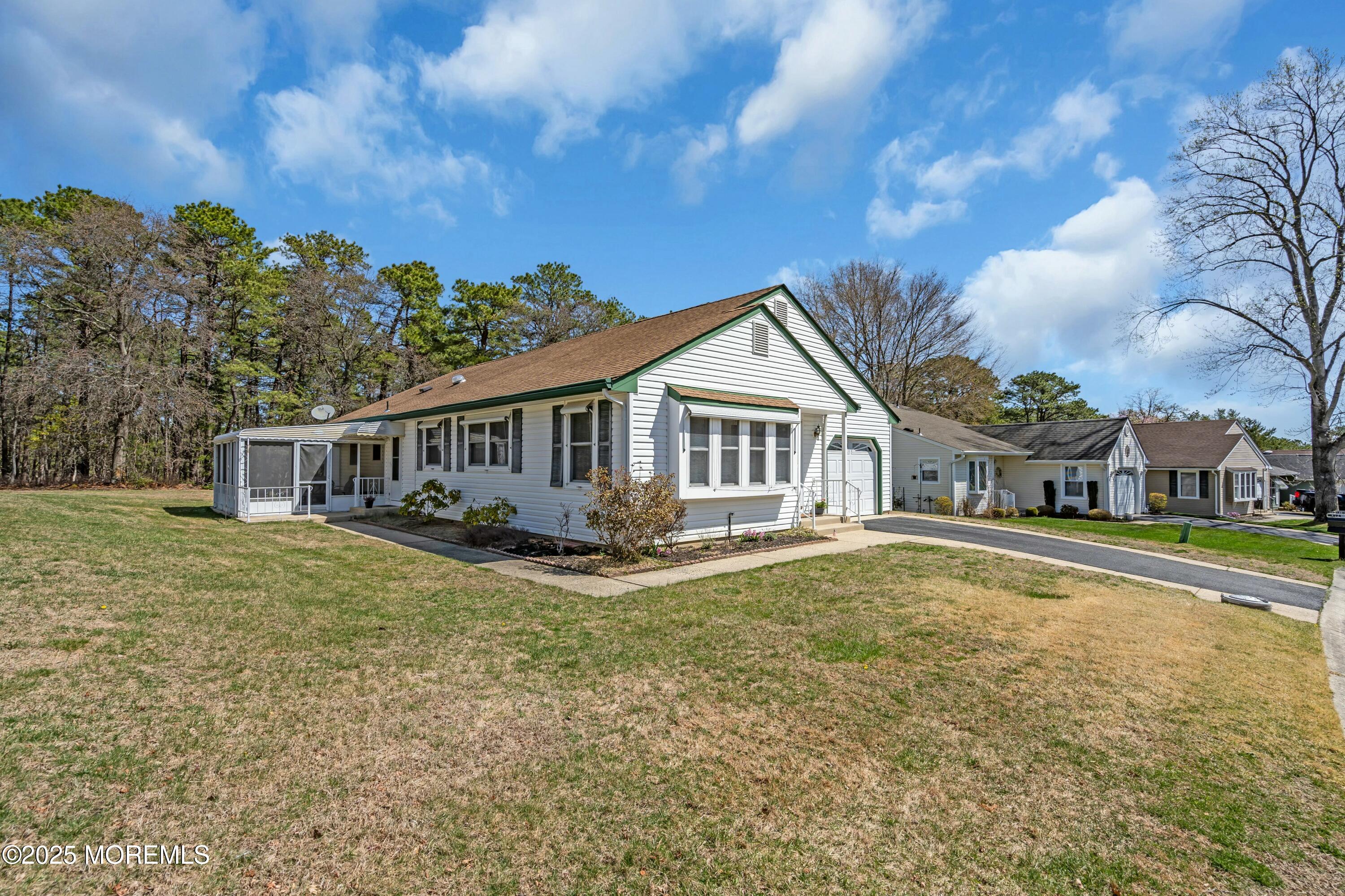 65 Birchwood Drive #50, Whiting, New Jersey image 4