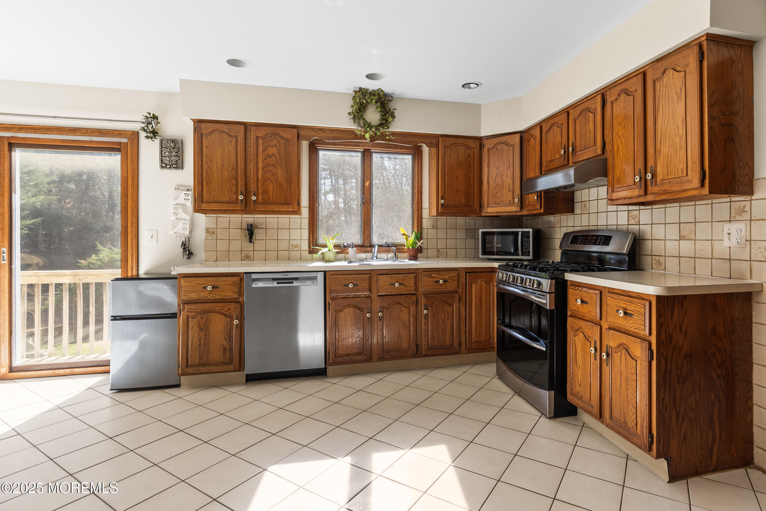 2212 Glenmere Court, Allenwood, New Jersey image 24