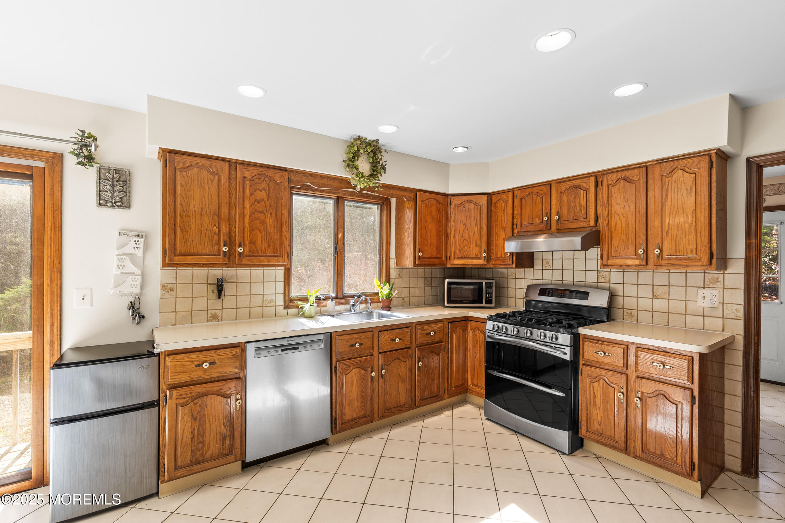 2212 Glenmere Court, Allenwood, New Jersey image 19