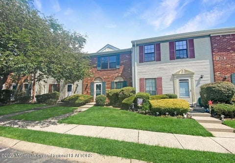 Townhouse For Rent - 269 Bromley Place #269<br/> East Brunswick, NJ 08816
