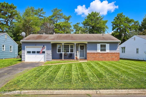 Homes For Sale - 14 York Street<br/> Ocean County, Toms River, NJ 08757