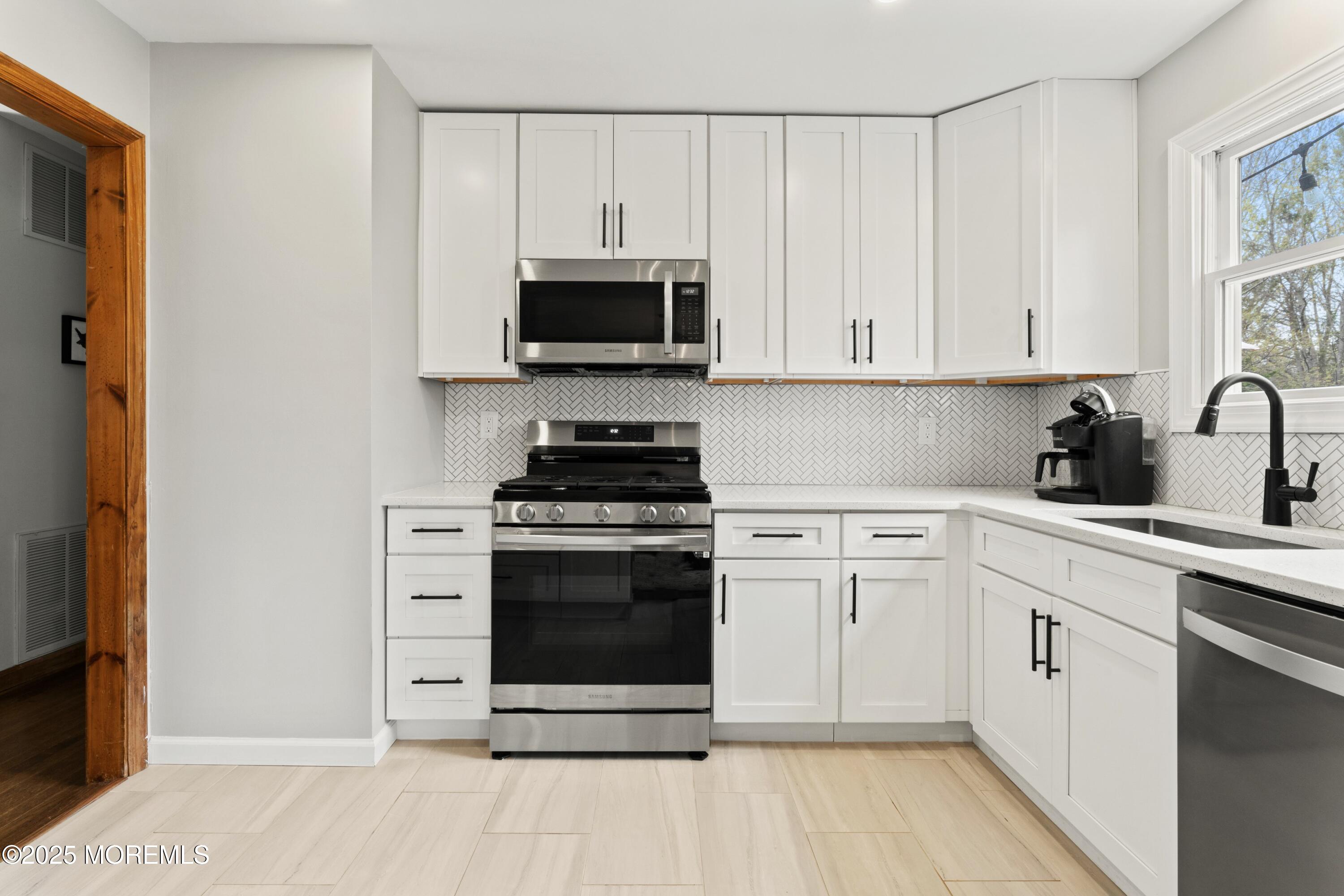 35 Chestnut Hill Road, Howell, New Jersey image 12
