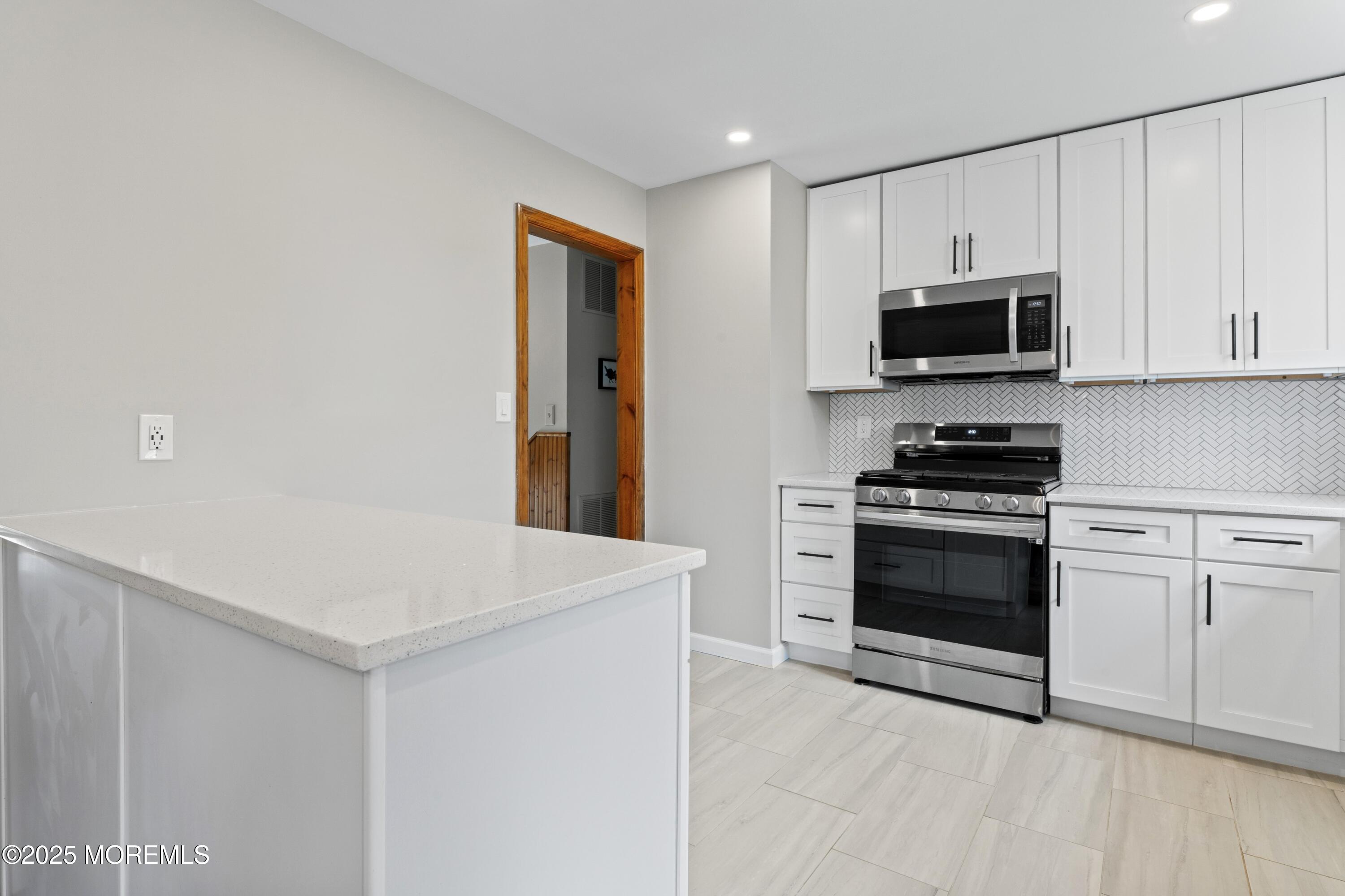 35 Chestnut Hill Road, Howell, New Jersey image 10