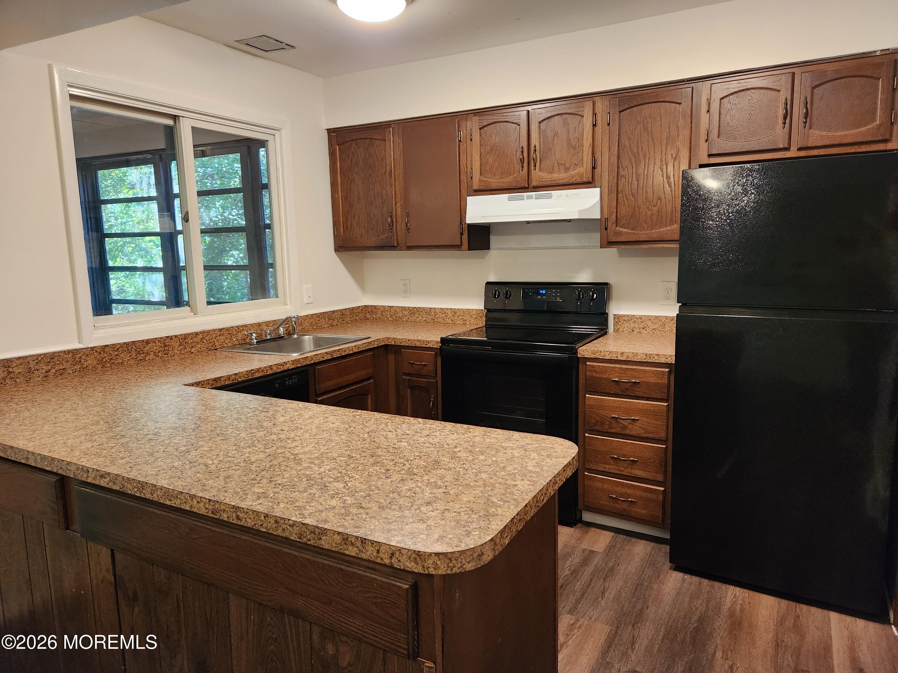 126 E Holly Lane 303