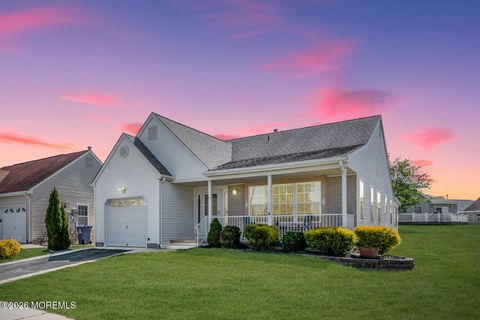 Photo of 152 Chesterfield Lane, Toms River, NJ 08757 (MLS # 22611374)