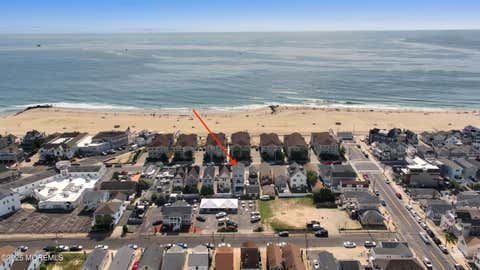 Homes For Rent - 229 1st Avenue<br/> Manasquan, NJ 08736