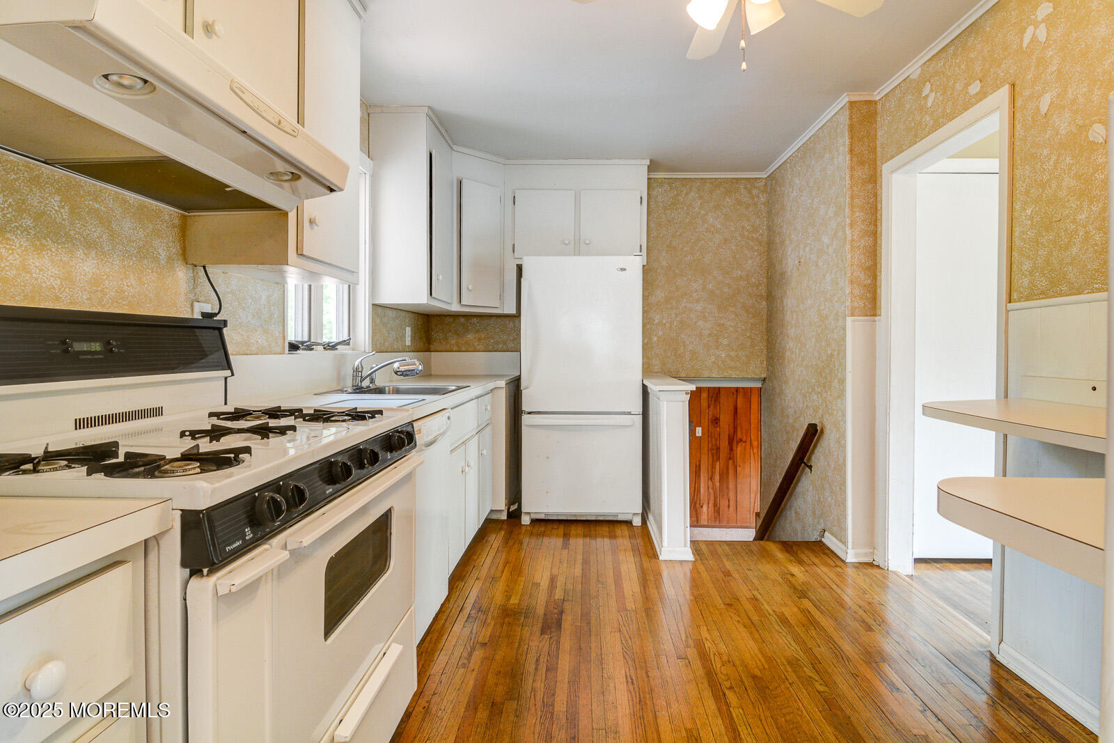 27 Hilltop Road, West Long Branch, New Jersey image 13