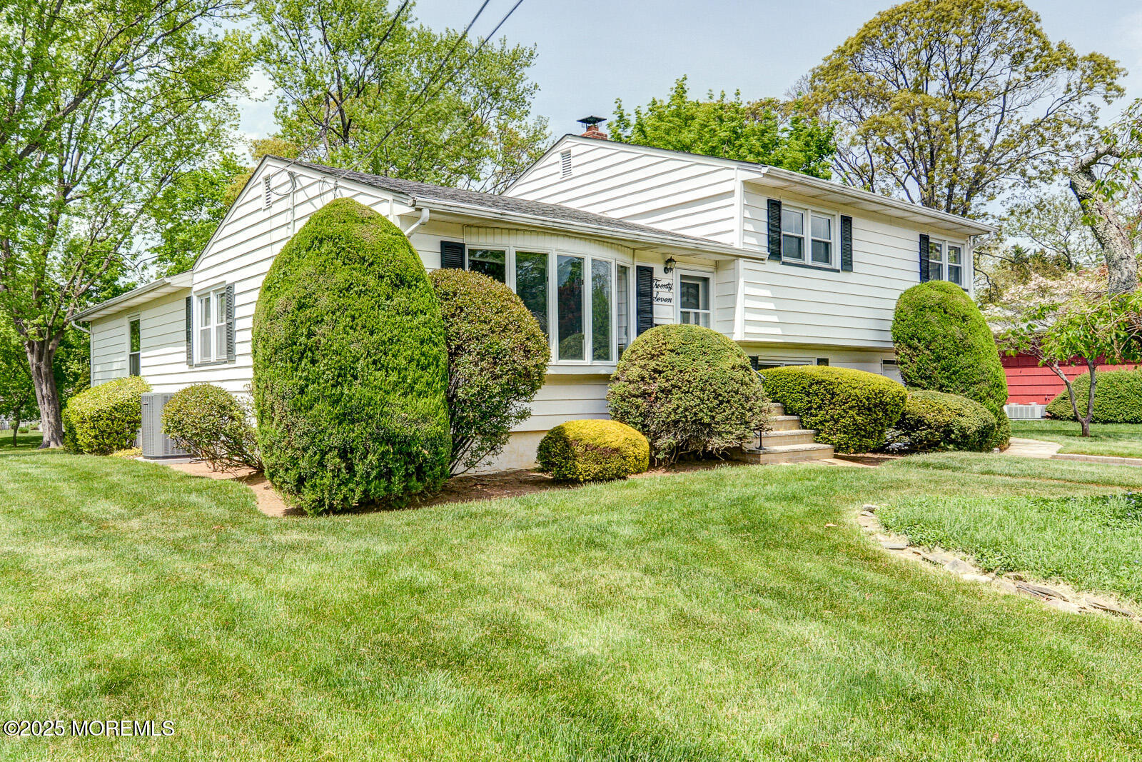 27 Hilltop Road, West Long Branch, New Jersey image 2