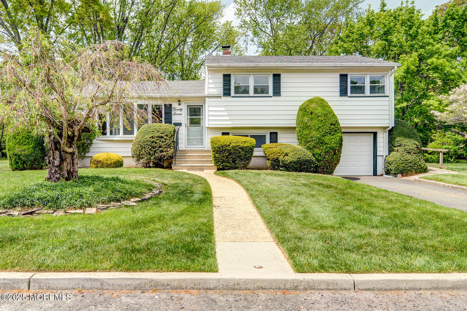 27 Hilltop Road, West Long Branch, New Jersey image 1