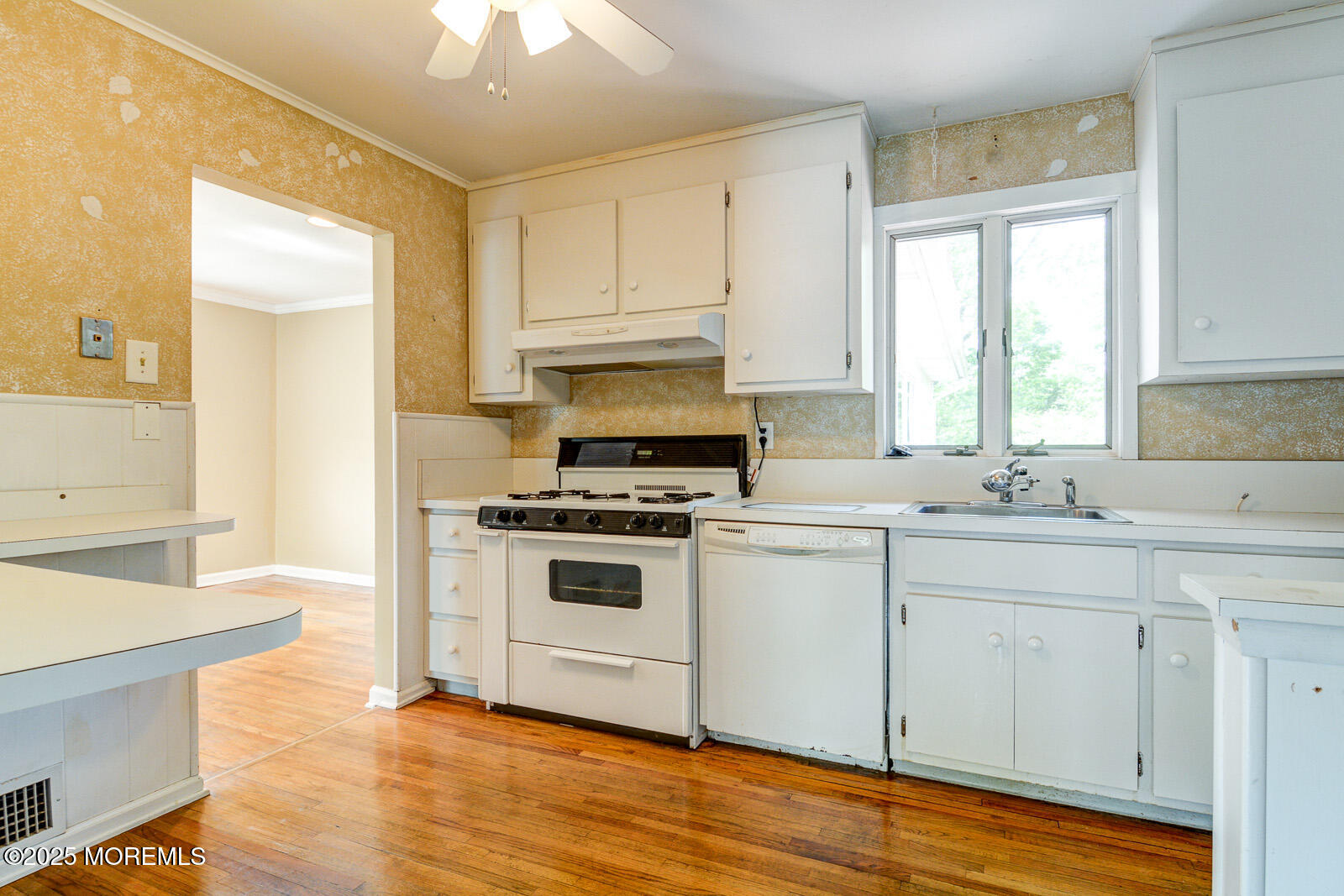 27 Hilltop Road, West Long Branch, New Jersey image 16