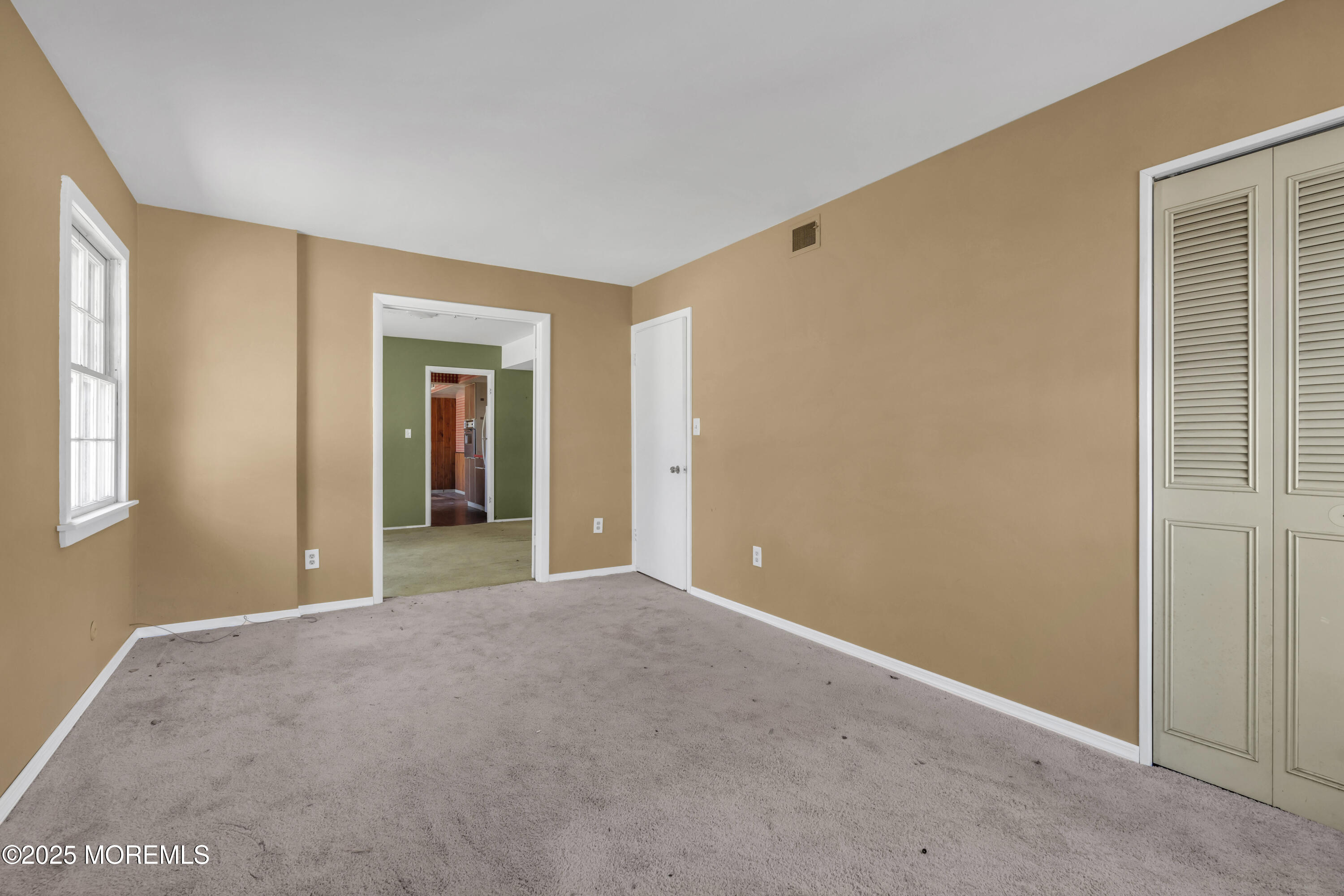 41 Brookview Lane, Aberdeen, New Jersey image 16