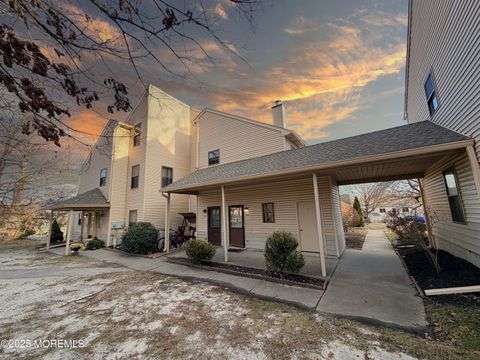 Condo For Sale - 804 Ivy Court<br/> Jackson, NJ 08527