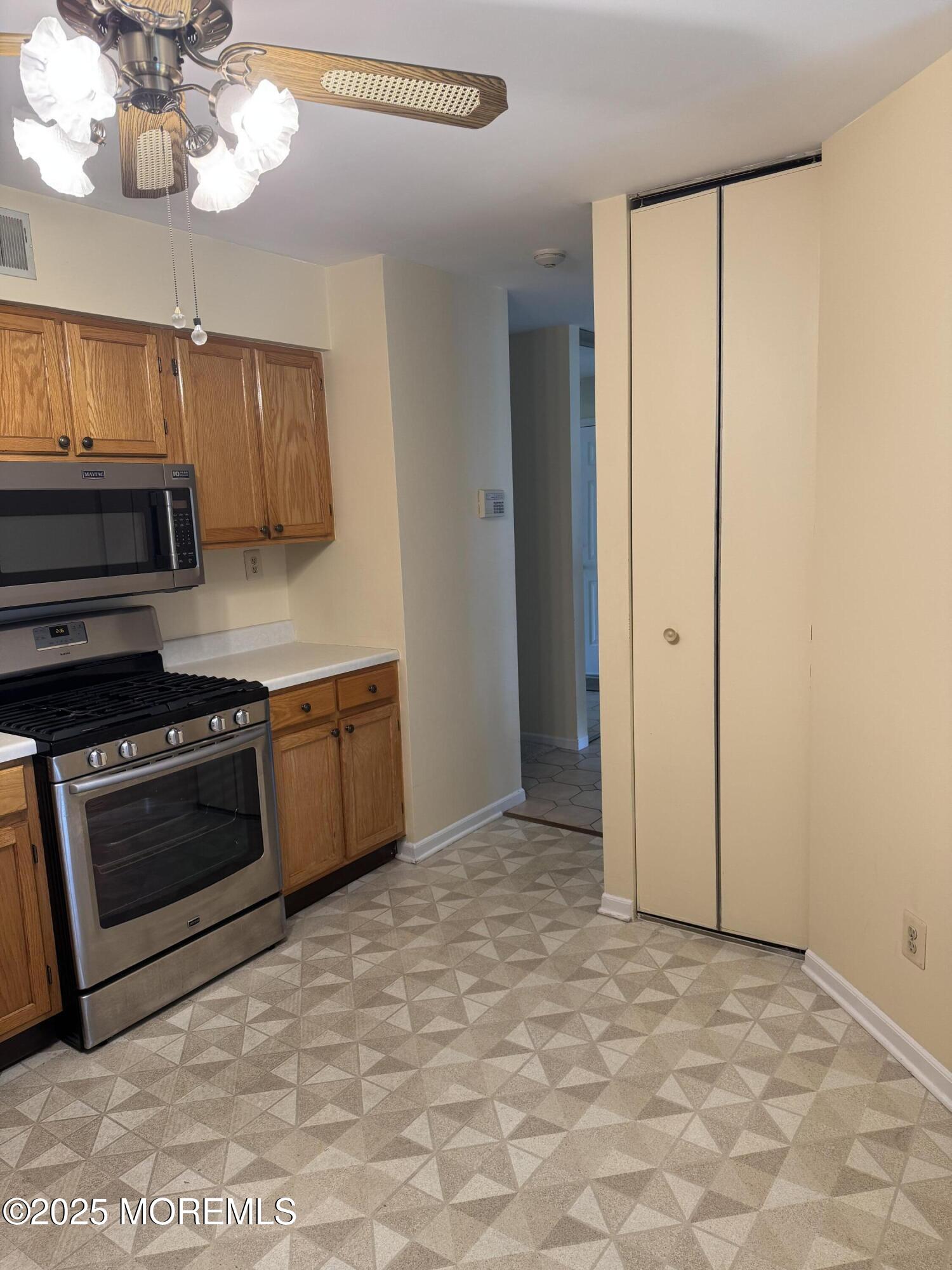 13 Birch Lane, Eatontown, New Jersey image 12