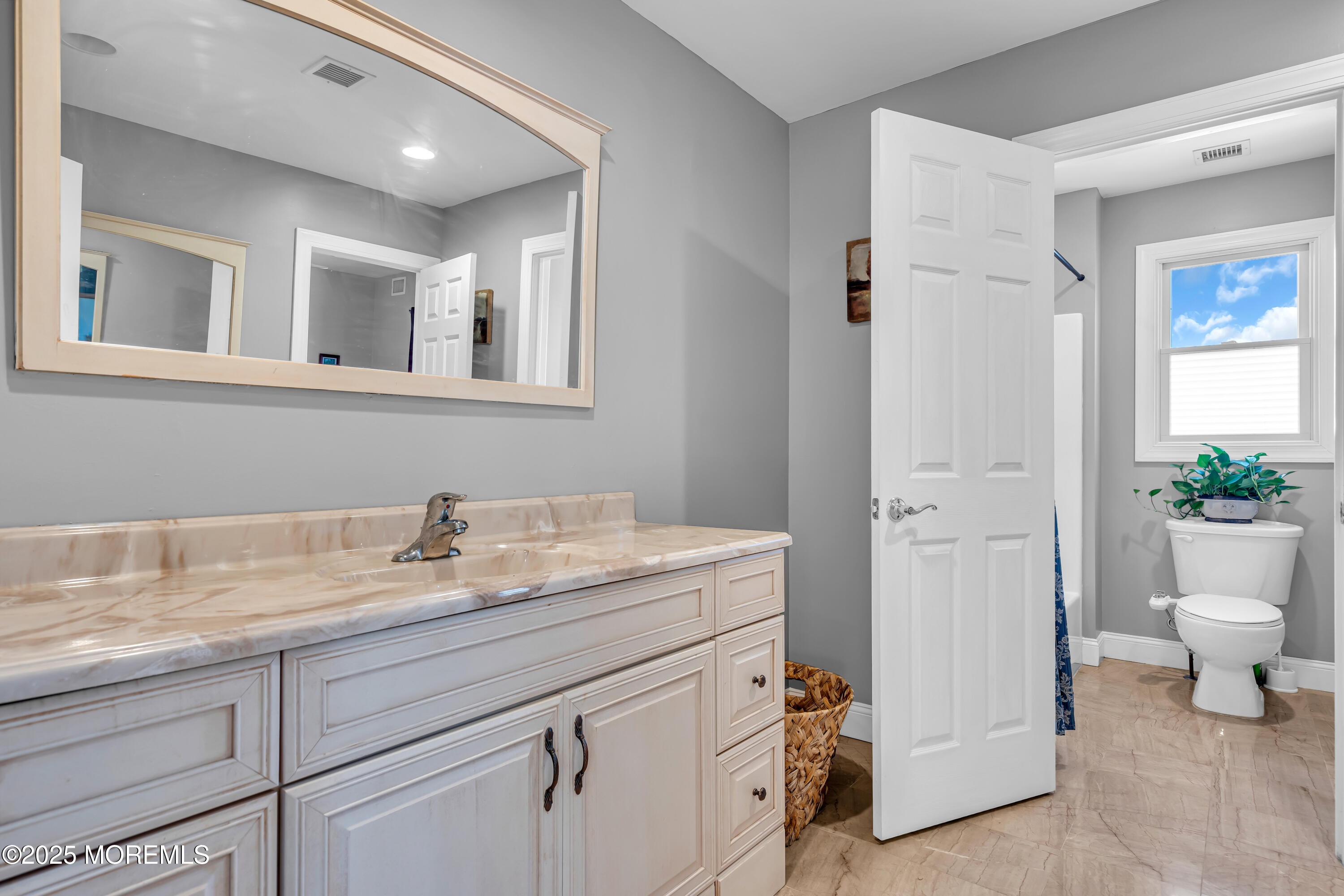 13 Cedar Tree Lane, Toms River, New Jersey image 28