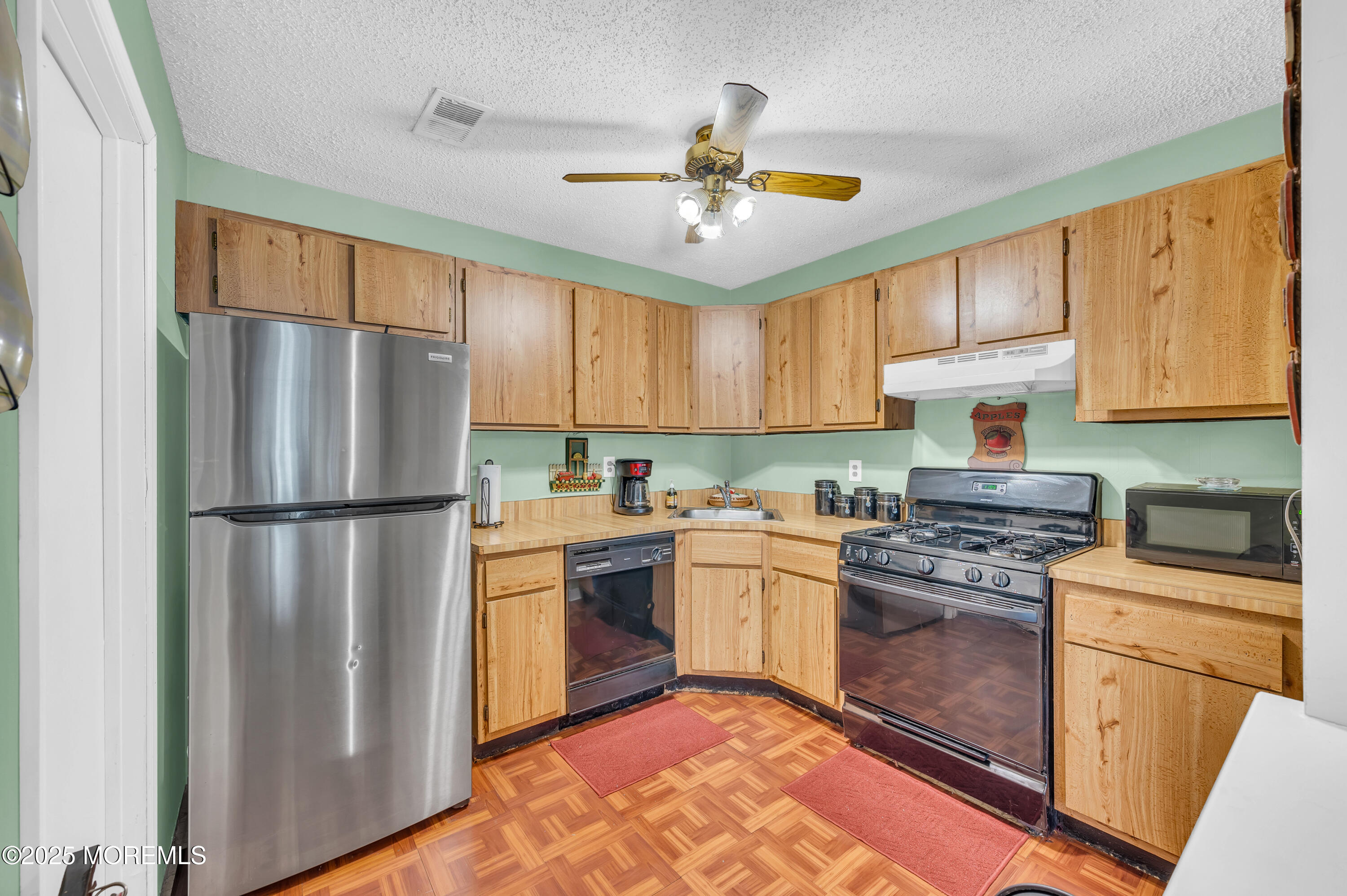 3-5 Atlanta Court, Freehold, New Jersey image 8
