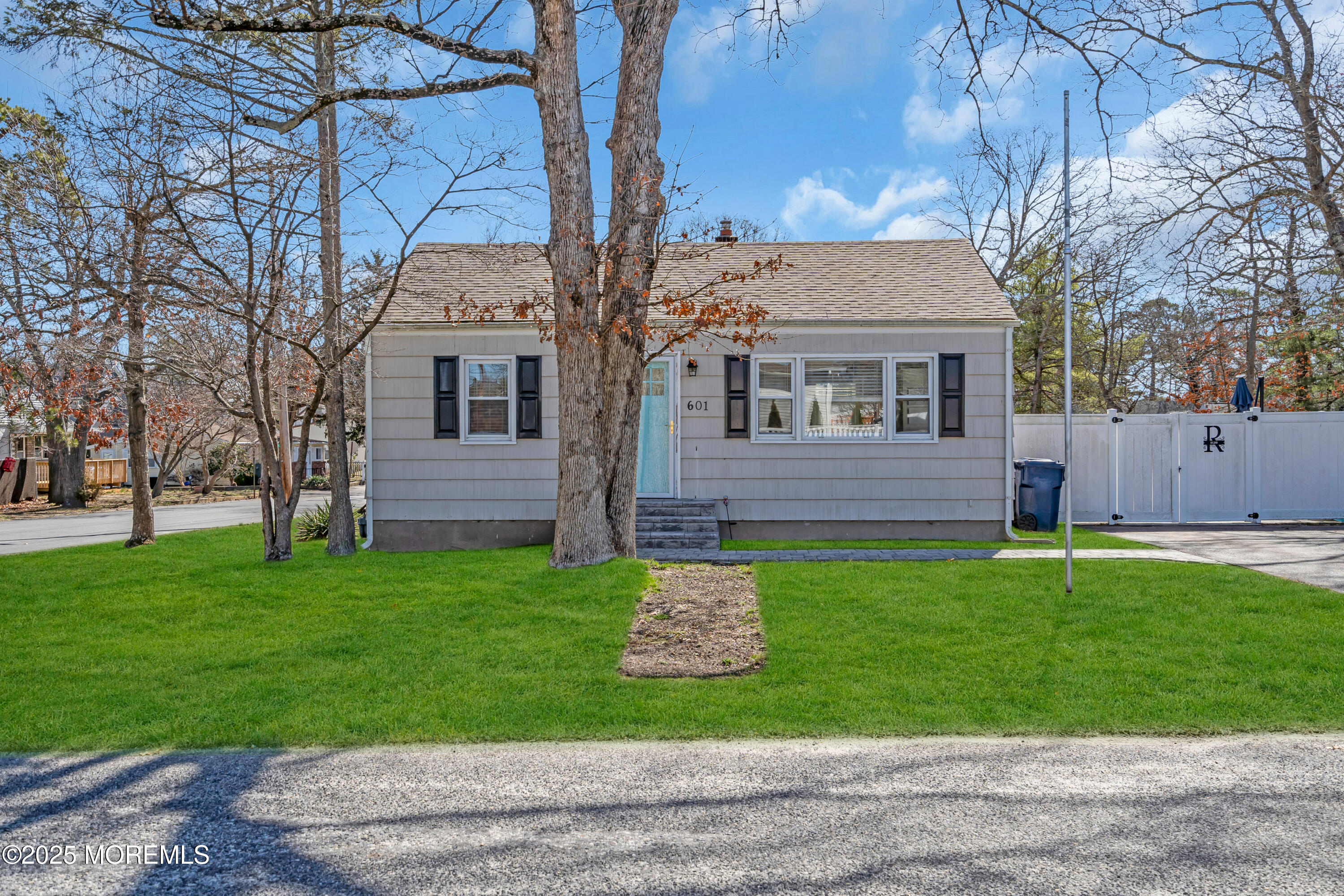 601 Spar Avenue, Beachwood, New Jersey image 1
