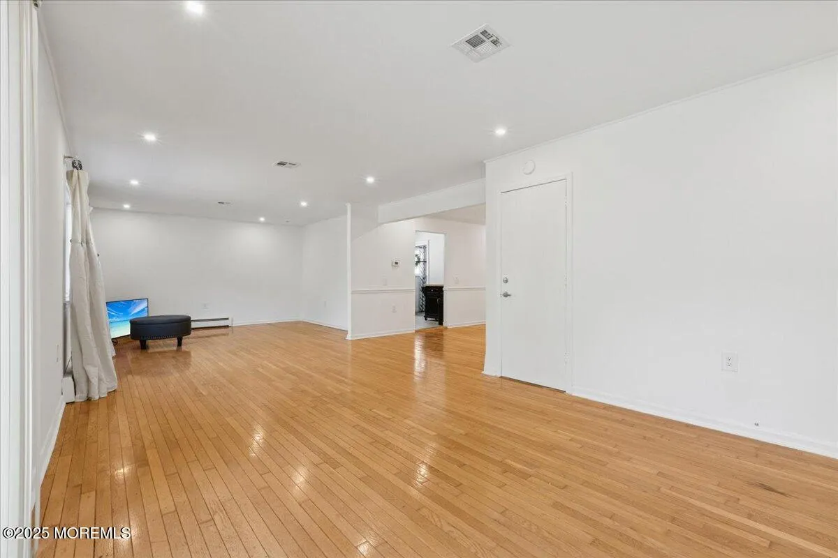 Toms River, New Jersey 08757, United States, 2 Bedrooms Bedrooms, ,2 BathroomsBathrooms,Residential,Active,239452