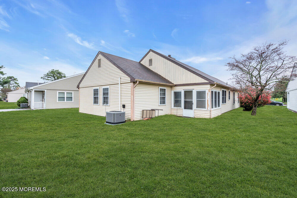44 Buckingham Drive, Manchester, New Jersey image 3