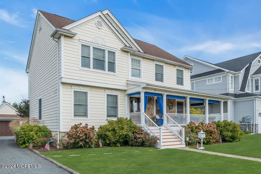 Monmouth Beach, New Jersey 07750, United States, 5 Bedrooms Bedrooms, ,4 BathroomsBathrooms,Residential,Active,40669