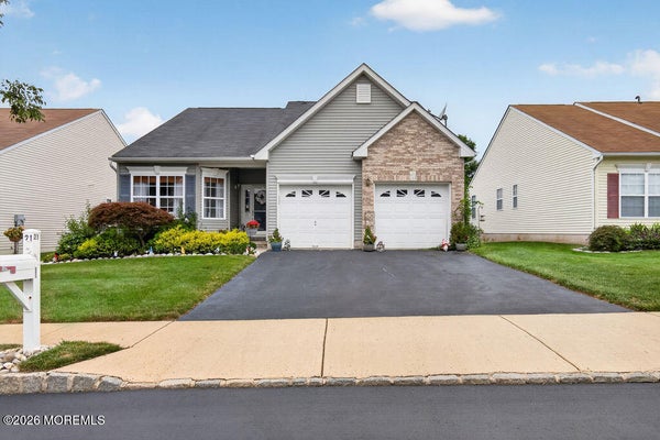 21 SNOWBERRY LN, HOWELL, NJ 07731 - Image ed47f4520e8fcde2b59d381acdde2ebc/2189279120