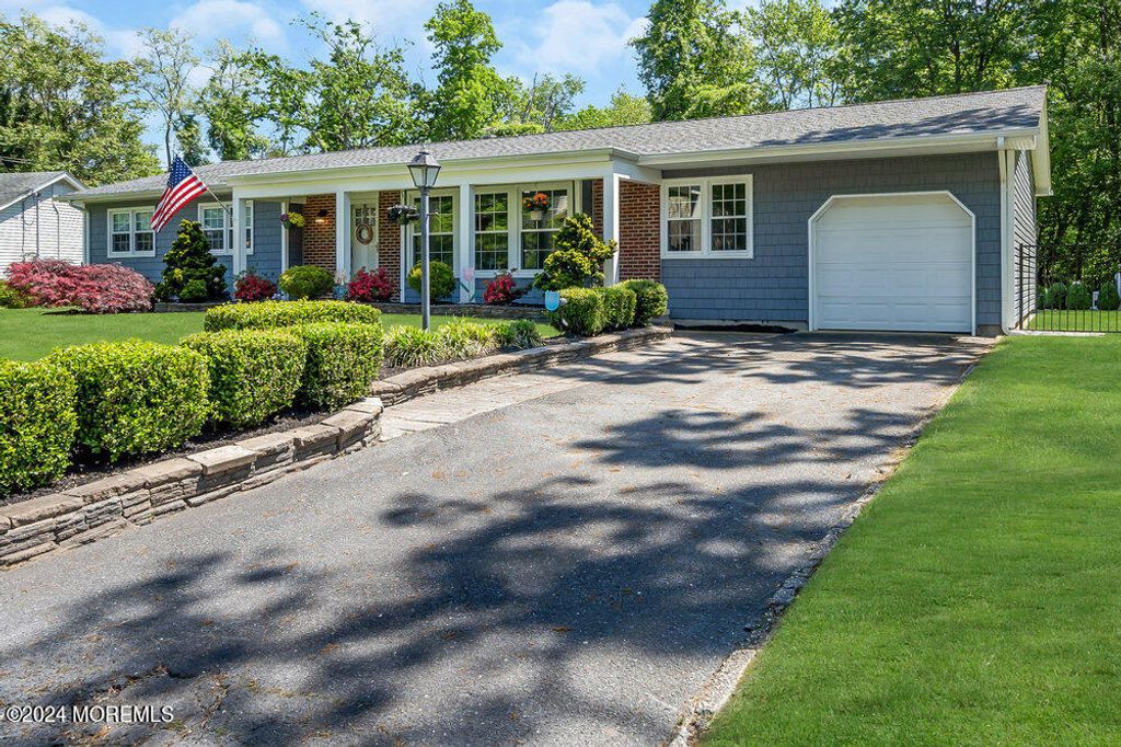 16 Shorebrook Circle, Neptune Township, NJ 07753, MLS #22414470 ...