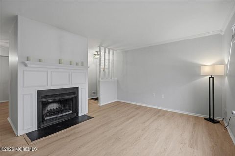Condo For Sale - 405 Wellington Place<br/> Matawan, NJ 07747