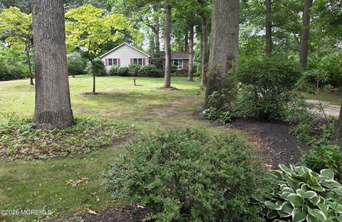 Homes For Sale - 15 La Valley Drive<br/> Manalapan, NJ 07726