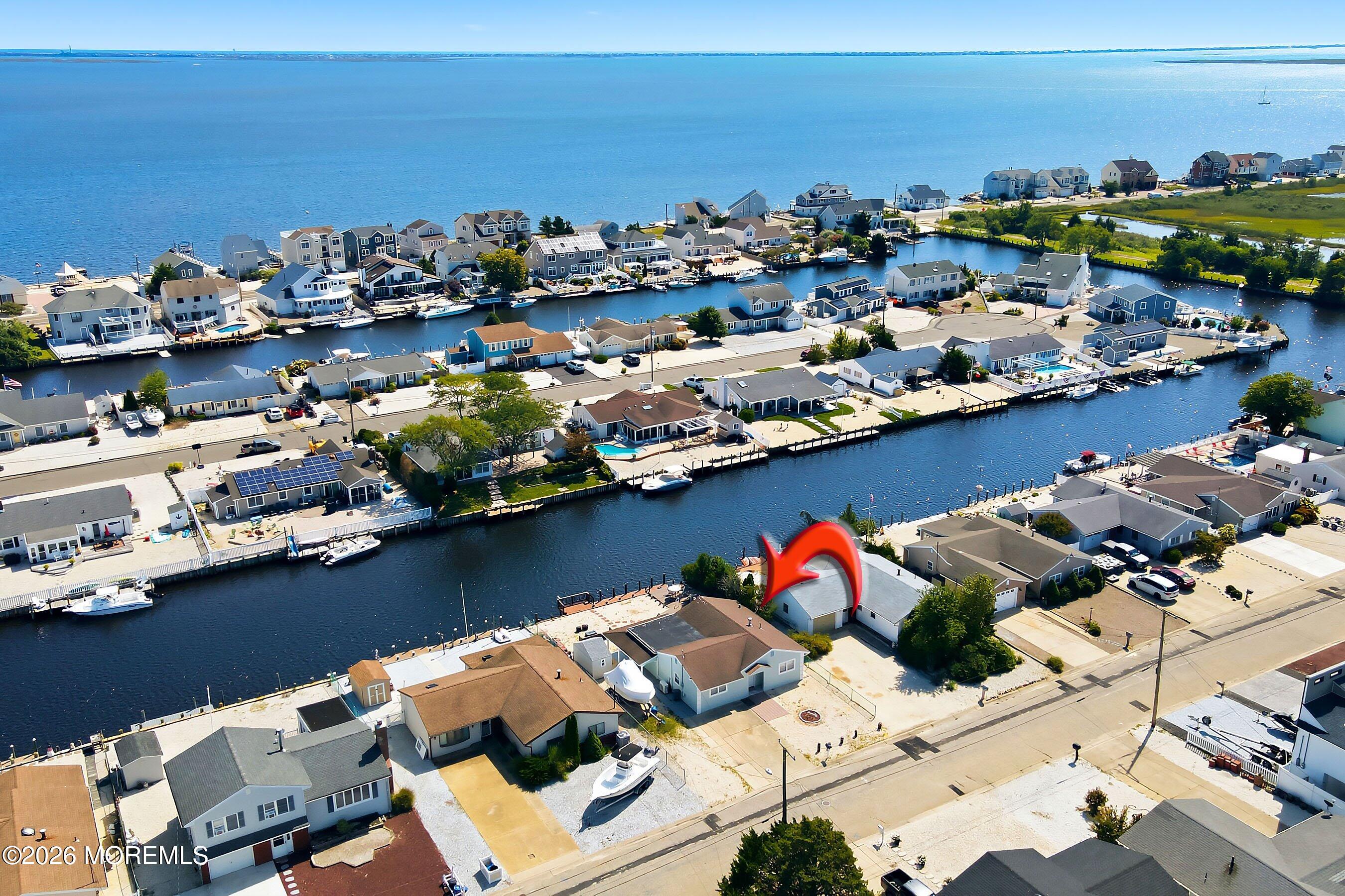 216 Montclair Road S