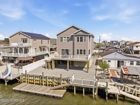 Homes For Sale - 139 N Spinnaker Drive<br/> Little Egg Harbor, NJ 08087