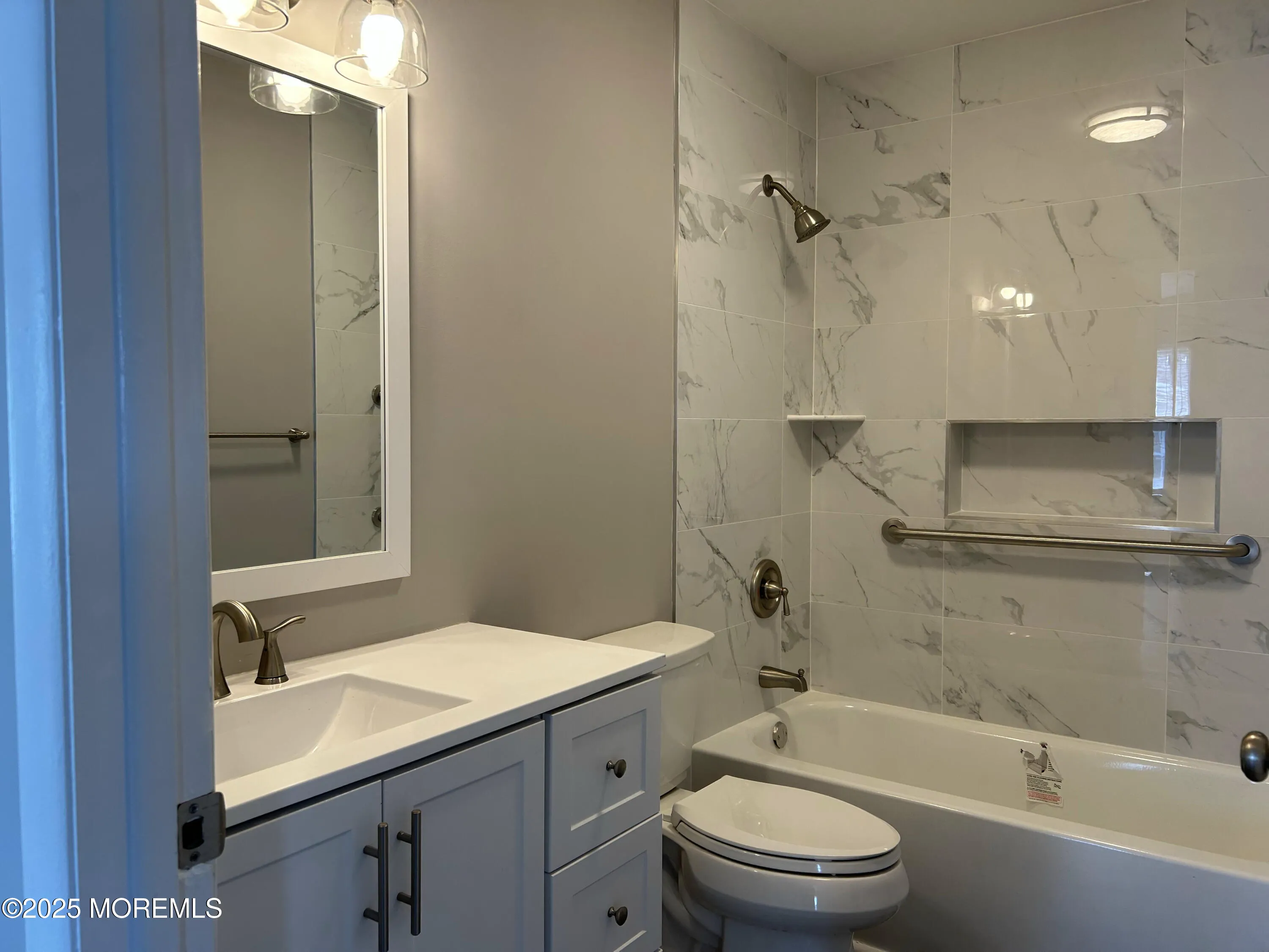 Lakewood, New Jersey 08701, United States, 2 Bedrooms Bedrooms, ,1 BathroomBathrooms,Residential,Active,158918