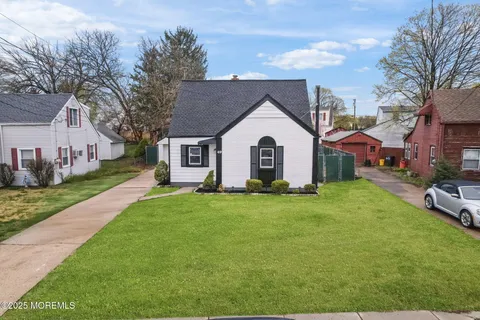 MLS: 22510150