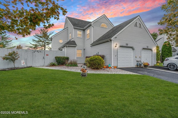 13 FROST CT, FREEHOLD, NJ 07728 - Image eddd27cc42e595a208b4801f3e173972/2710159771