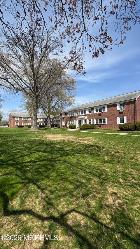 52 Stonehurst Boulevard B Freehold NJ 07728