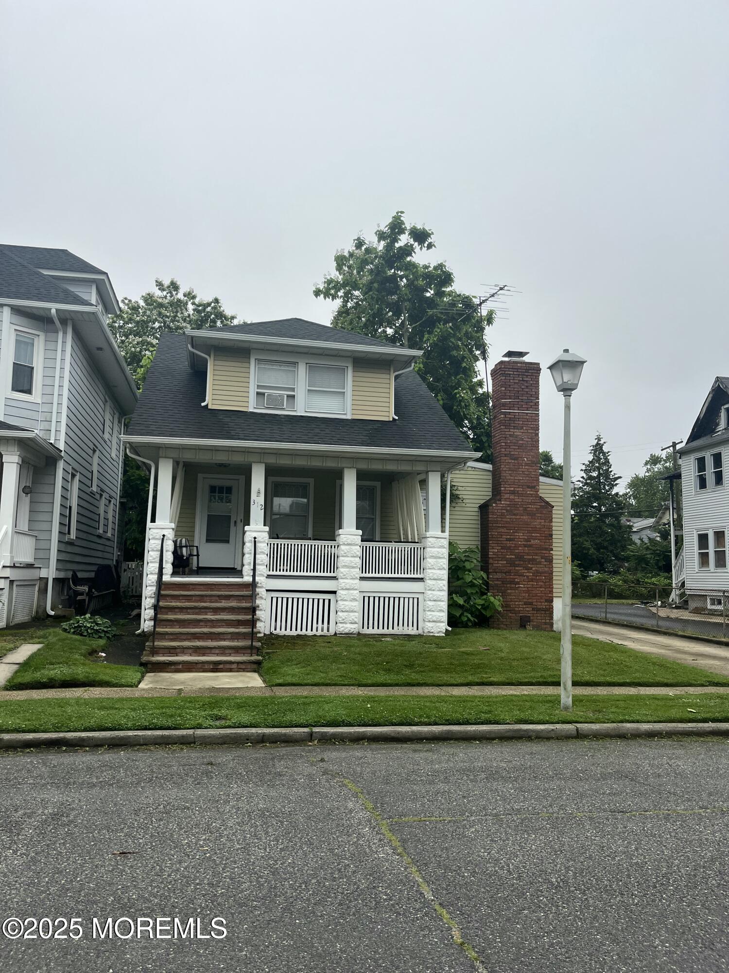 312 Hume Street