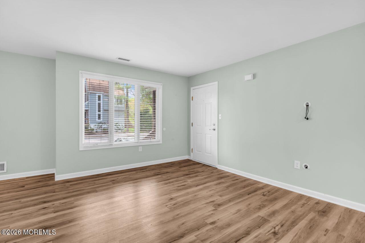 1 Central Avenue 8