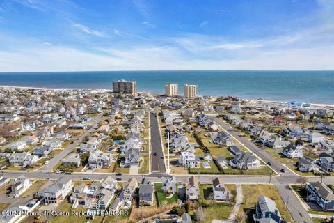 Homes For Rent - 34 Riverdale Avenue<br/> Monmouth Beach, NJ 07750