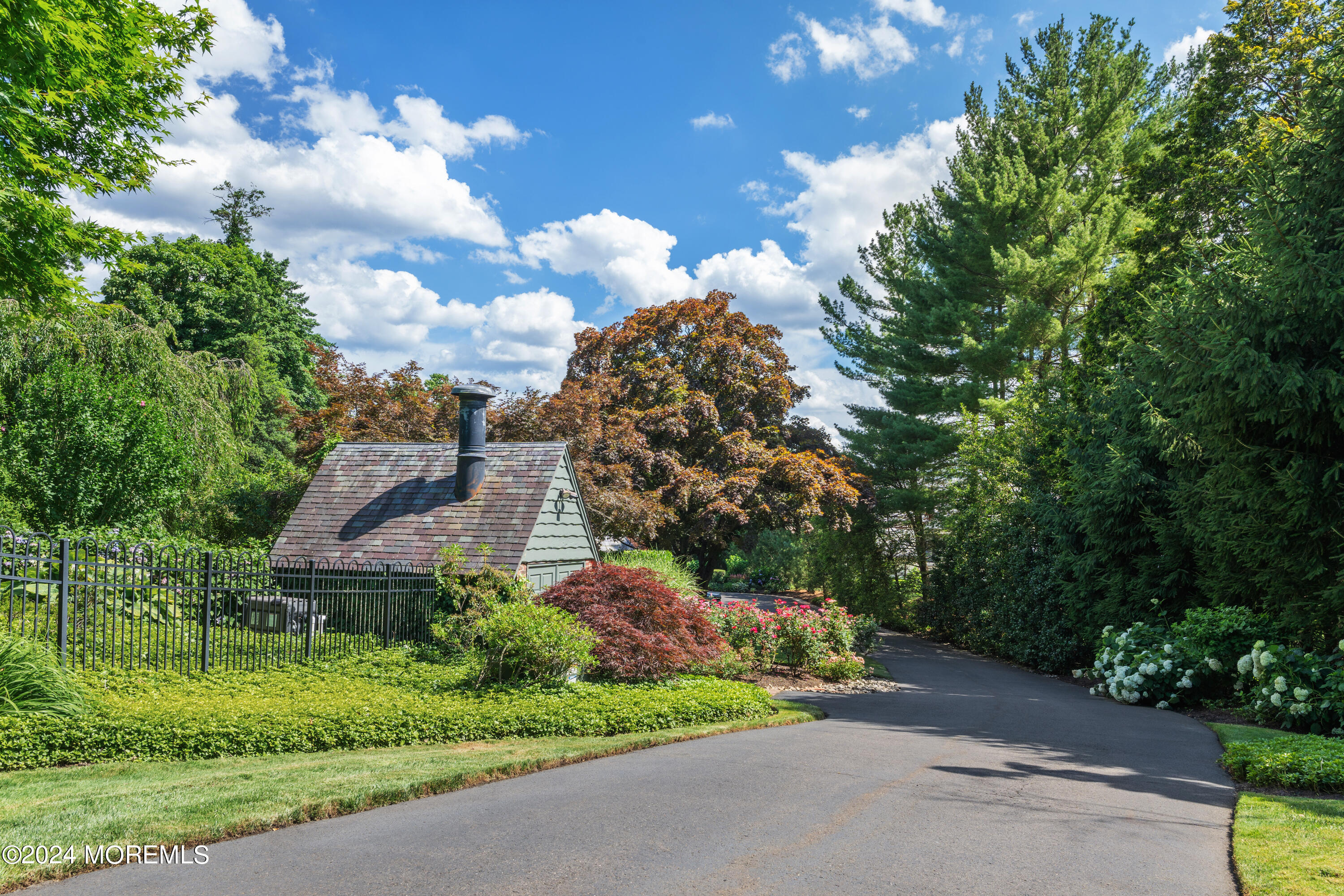 562 Navesink River Road, Red Bank, New Jersey image 5