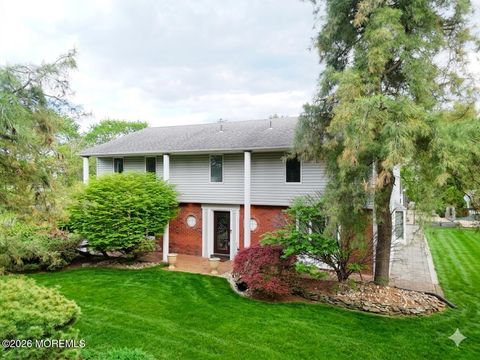 Photo of 1 Flintlock Road, Freehold, NJ 07728 (MLS # 22610578)