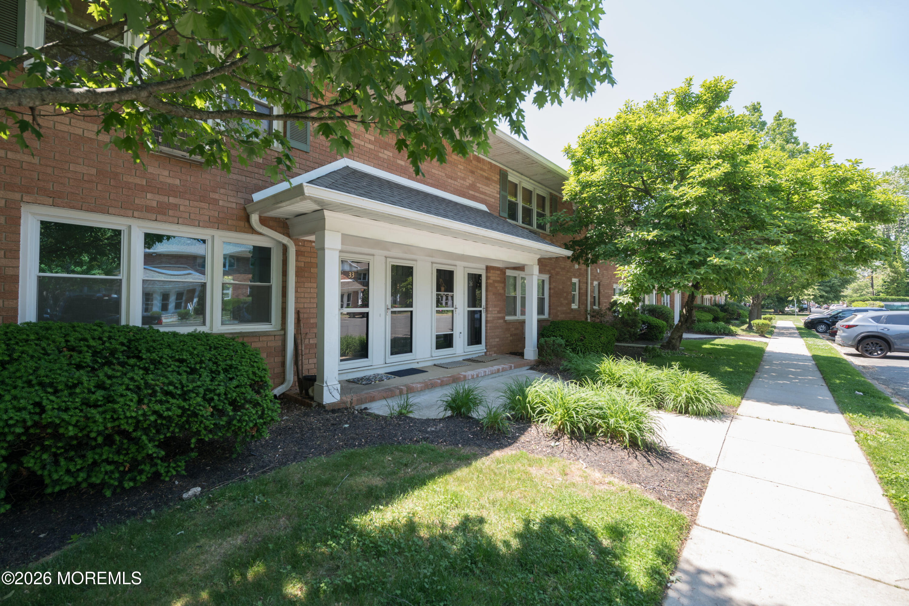 96 East Avenue 33