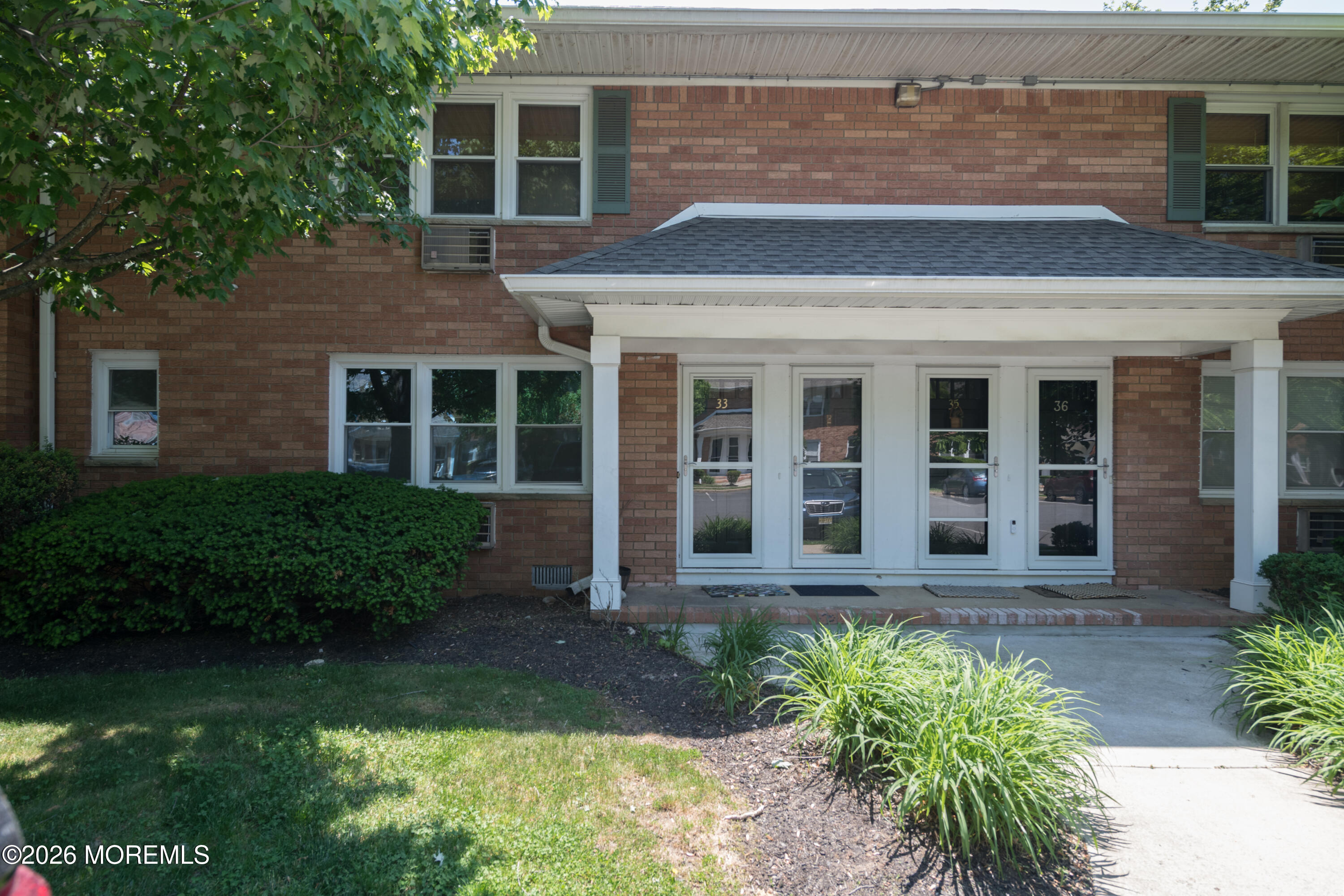 96 East Avenue 33