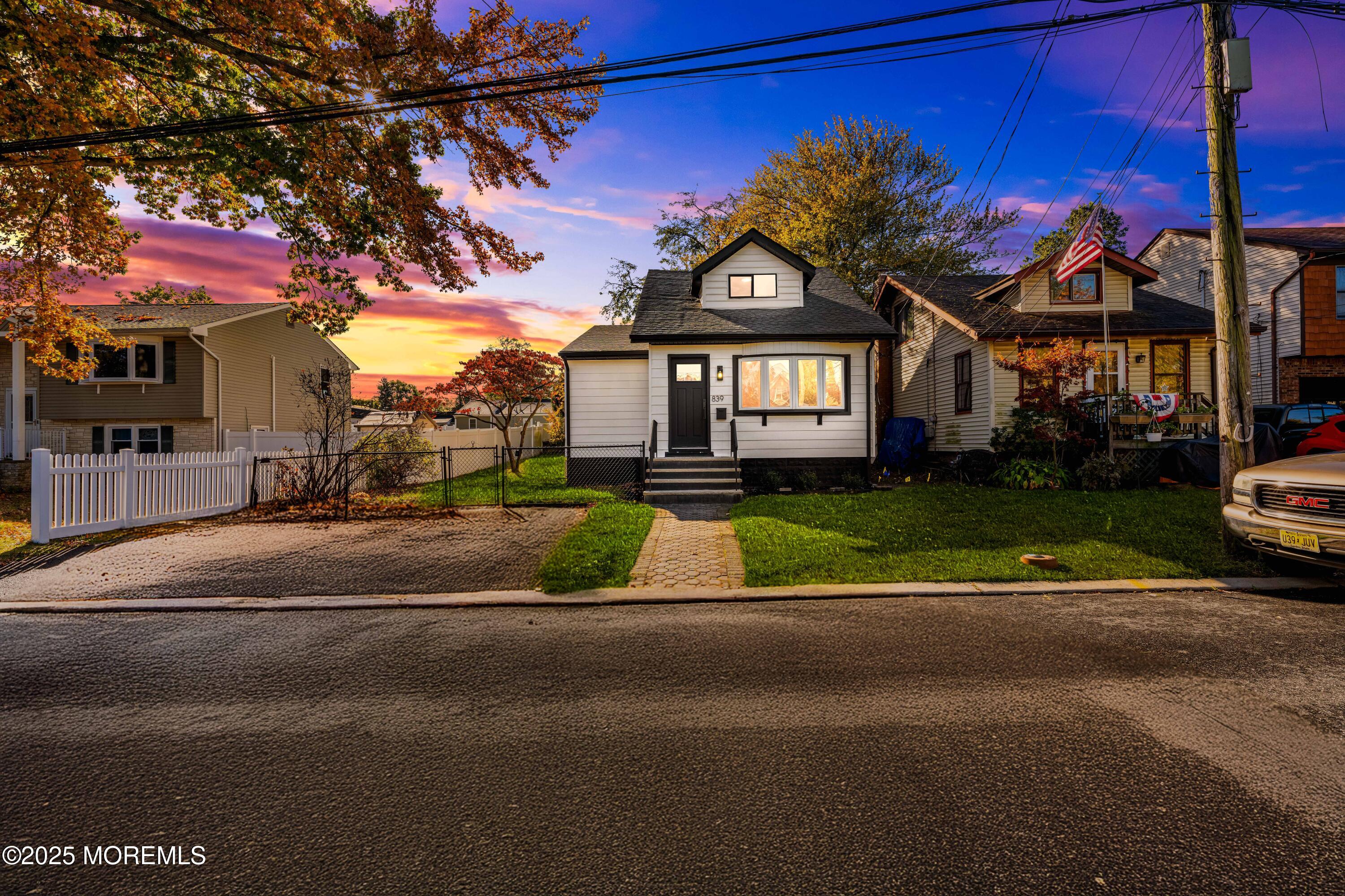 839 Brookside Avenue