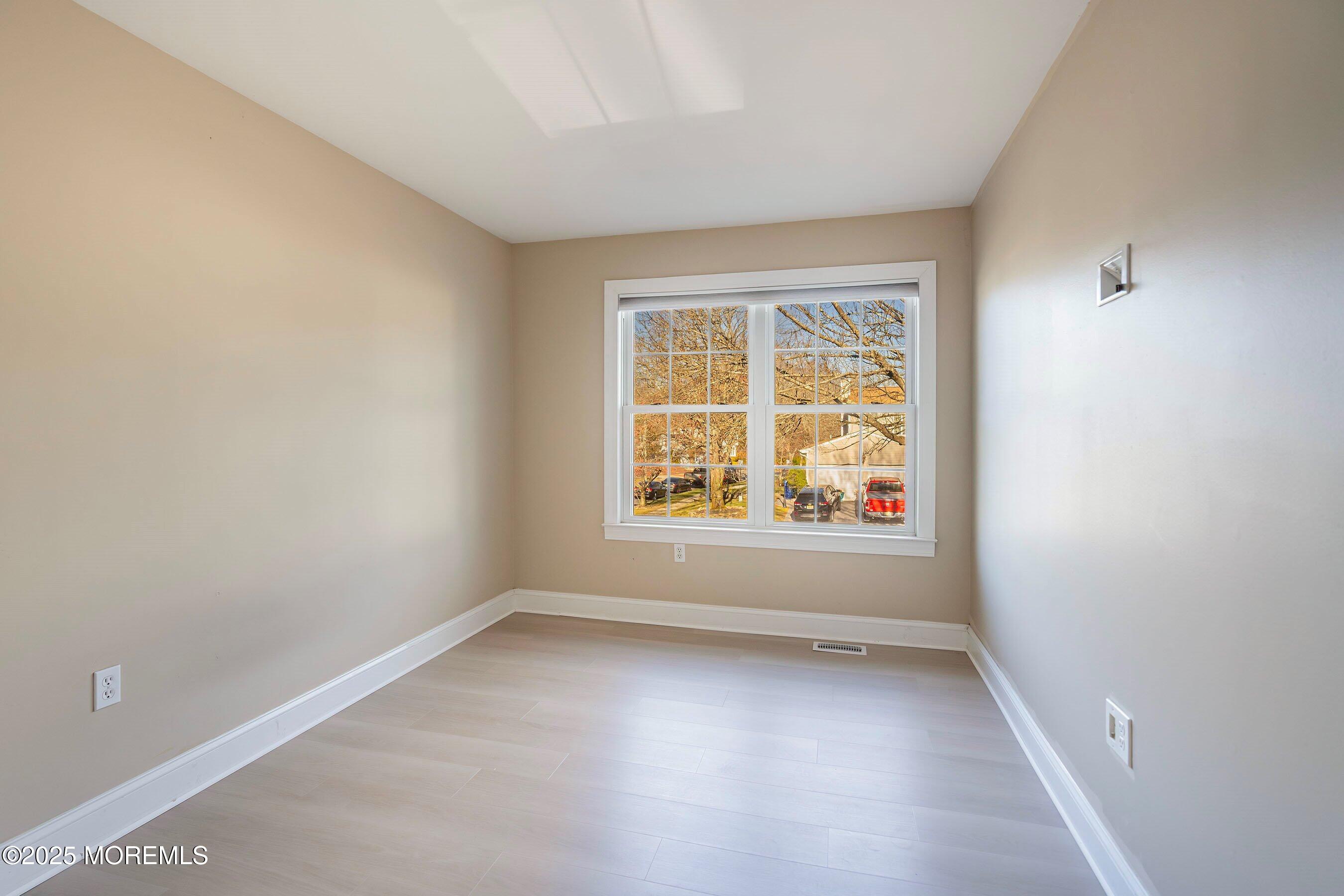 100 Wicklow Court, Toms River, New Jersey image 14